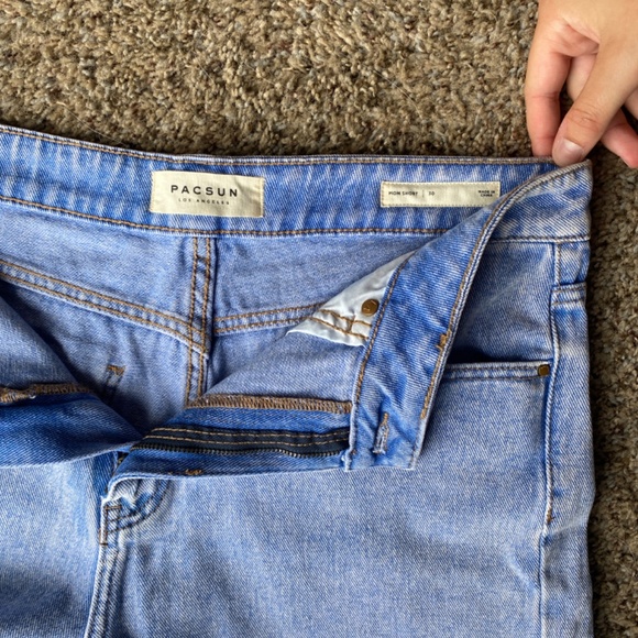 Pacsun Mom Jean Shorts - Picture 2 of 3